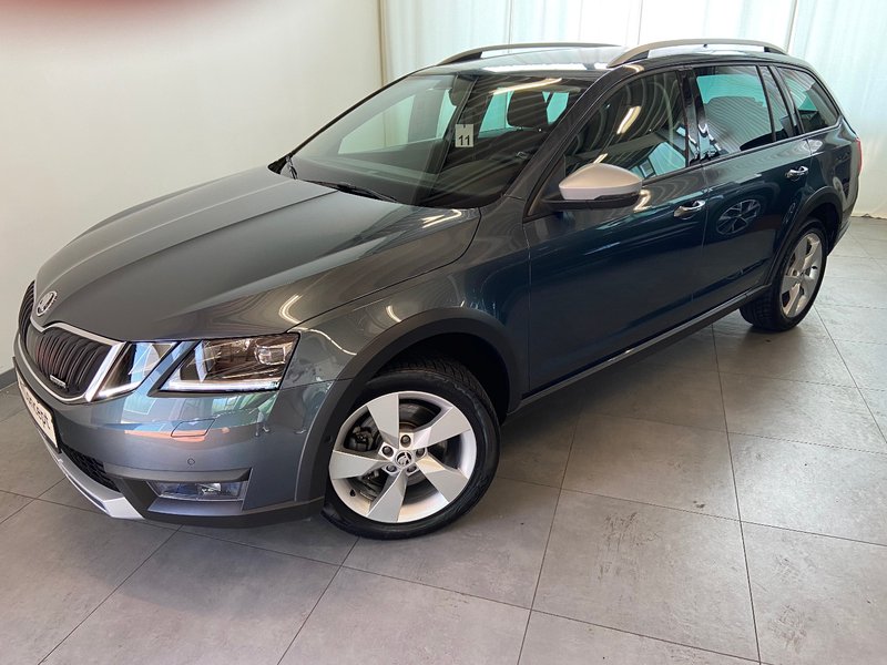 Skoda Octavia 2.0 TDI 135kW DSG 4x4 Scout NAVI AHK LED