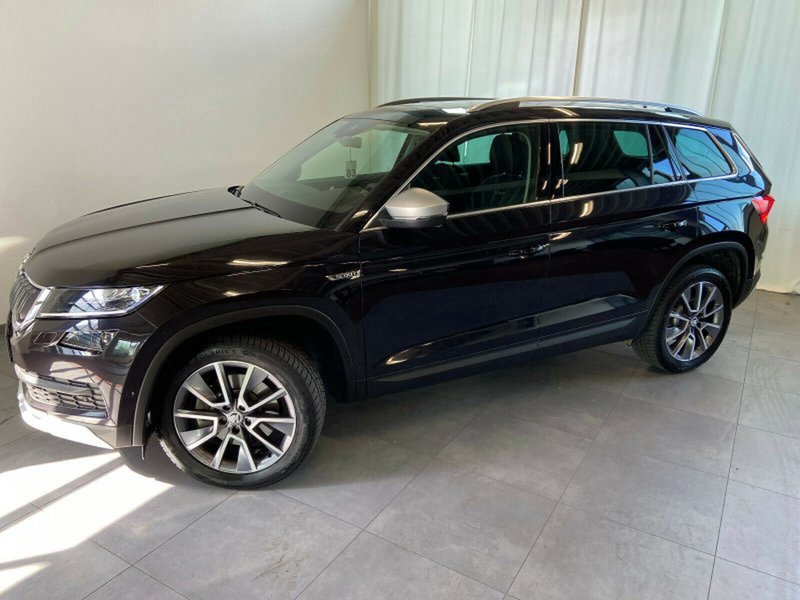 Skoda Kodiaq 2.0 TDI DSG 4x4 SCOUT PANO AHK 360° 7 SIT