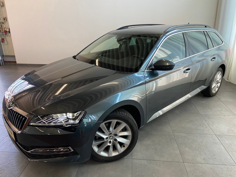 Skoda Superb Combi 2.0 TDI DSG 4x4 STYLE MATRIX ACC