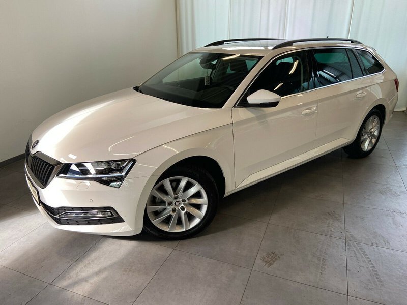 Skoda Superb Combi 2.0 TSI DSG STYLE COMBI KAMERA PANO NAVI MATRIX