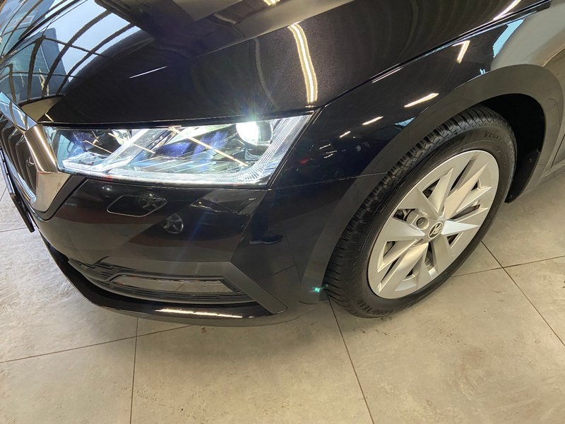 Skoda Octavia Combi Ambition 1.5 TSI NEUES MODELL MATRIX