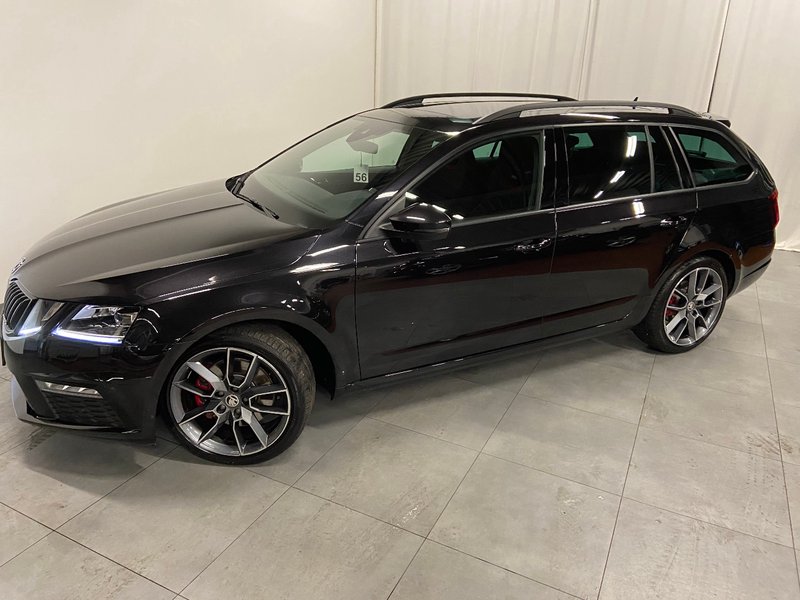 Skoda Octavia Combi 2.0 TDI RS 4x4 DSG PANO AHK KESSY