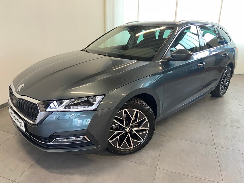 Skoda Octavia Combi  2.0 TDI DSG STYLE MATRIX AHK KAMERA
