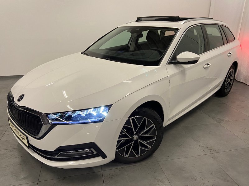 Skoda Octavia Combi First Edition 2.0 TDI DSG PANO COLUMBUS