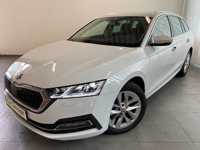 Skoda Octavia Combi First Edition TDI DSG AHK MATRIX StHz