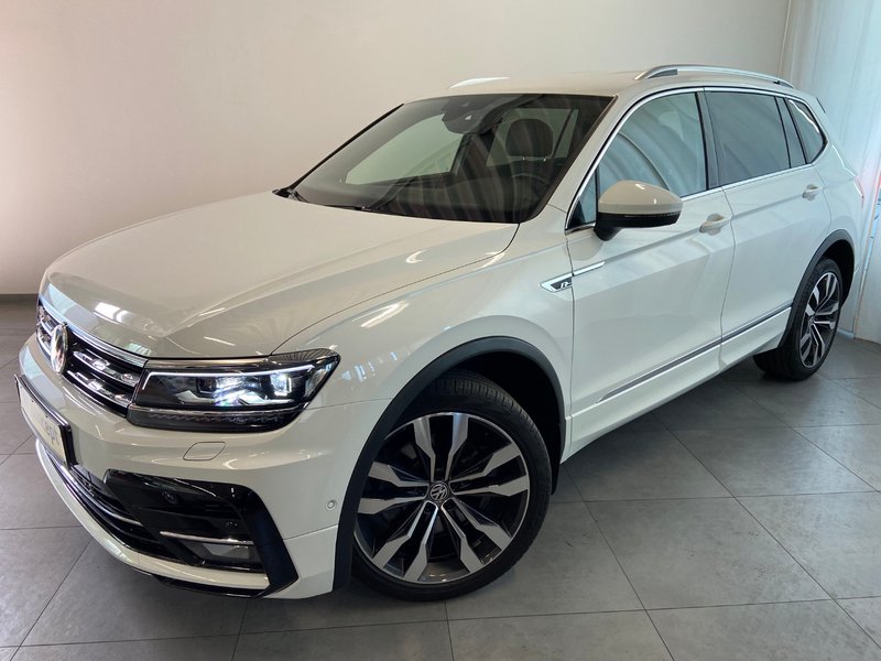 Volkswagen Tiguan Allspace R-LINE 4M 7 SITZE AHK StHz 360°