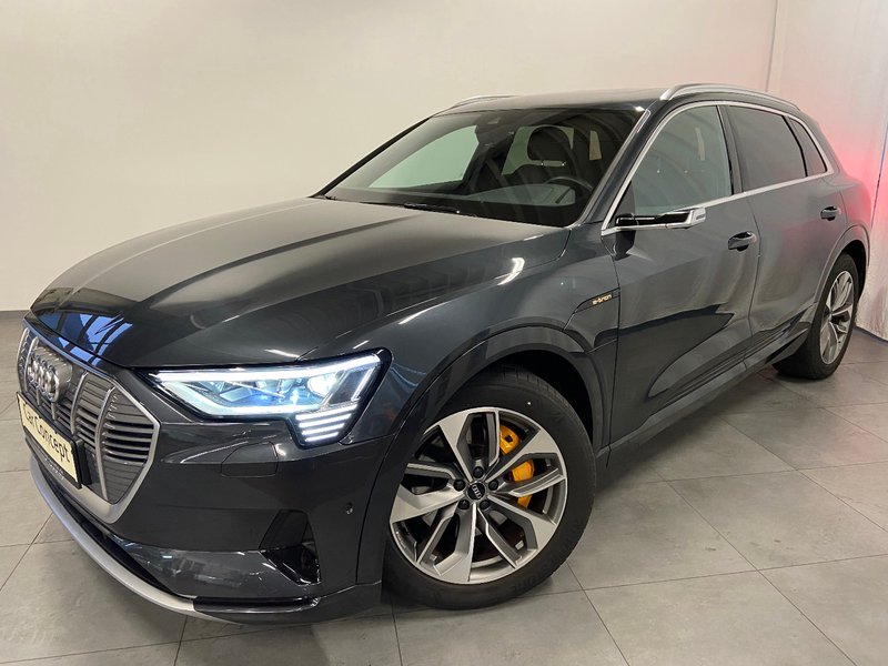 Audi e-tron 55 S-LINE PANO AHK 360° B+O MATRIX 20"