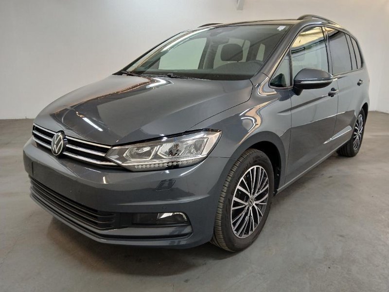 Volkswagen Touran Comfortline AHK/EASYOPEN/PANO/STNDHZNG/RFK