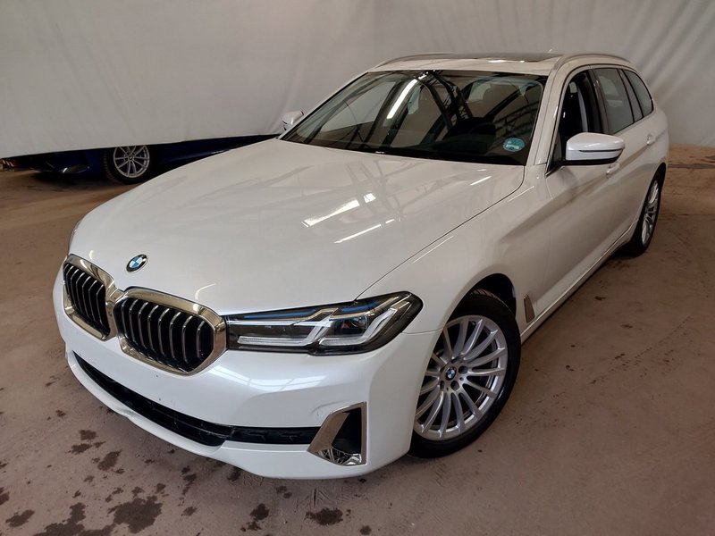 BMW 520d xDrive Luxury AHK/LASER/HEADUP/360°/PANO/ACC