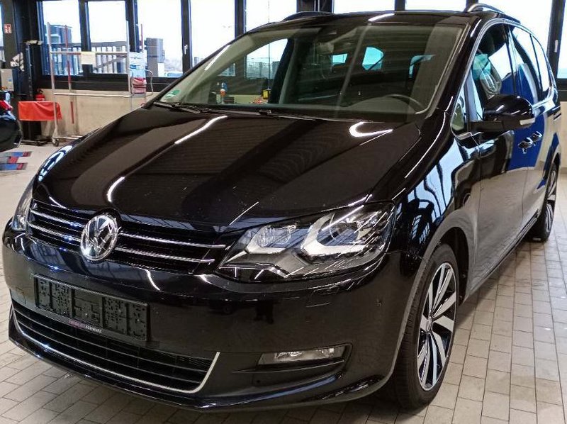 Volkswagen Sharan Comfortline AHK/PANO/18ZOLL/STANDHZG