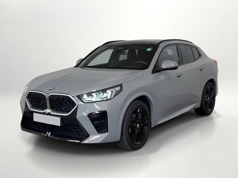 BMW X2 20d xDrive M Sport AHK/HUD/360°/PANO/ACC/20"