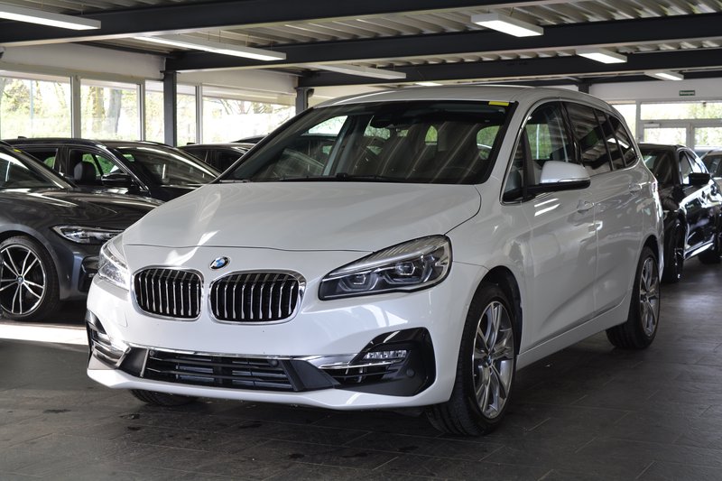 BMW 218i Gran Tourer Luxury Line 7SITZE/AHK/LEDER/PDC