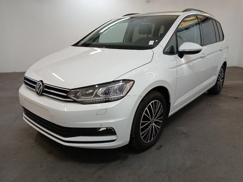 Volkswagen Touran Comfortline EASYOPEN/PANO/DYNAUDIO/RFK/AHK