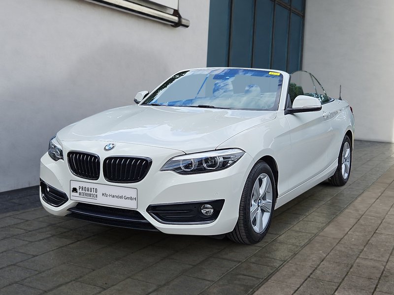 BMW 218i Sport Line KOMFORTZUG/MEMORY/NAVI/HIFI/PDC