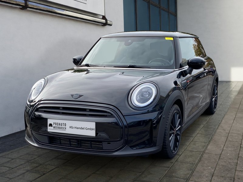MINI One HEADUP/DRIVINGASSIST/H&K/ADAPTIVLED/KMFRTZGNG
