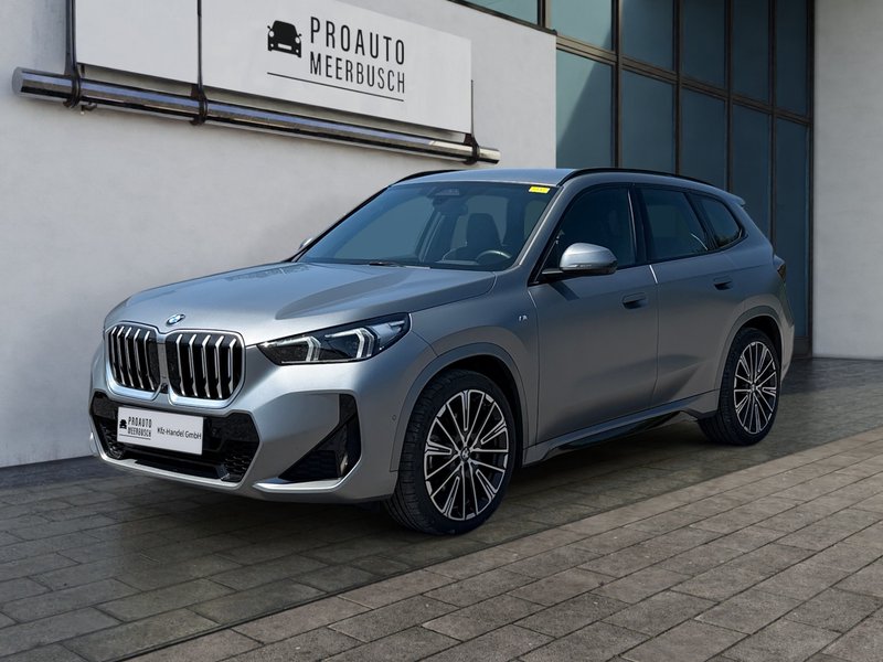 BMW X1 23d xDrive M Sport AHK/360°/HEADUP/ACC/20ZOLL