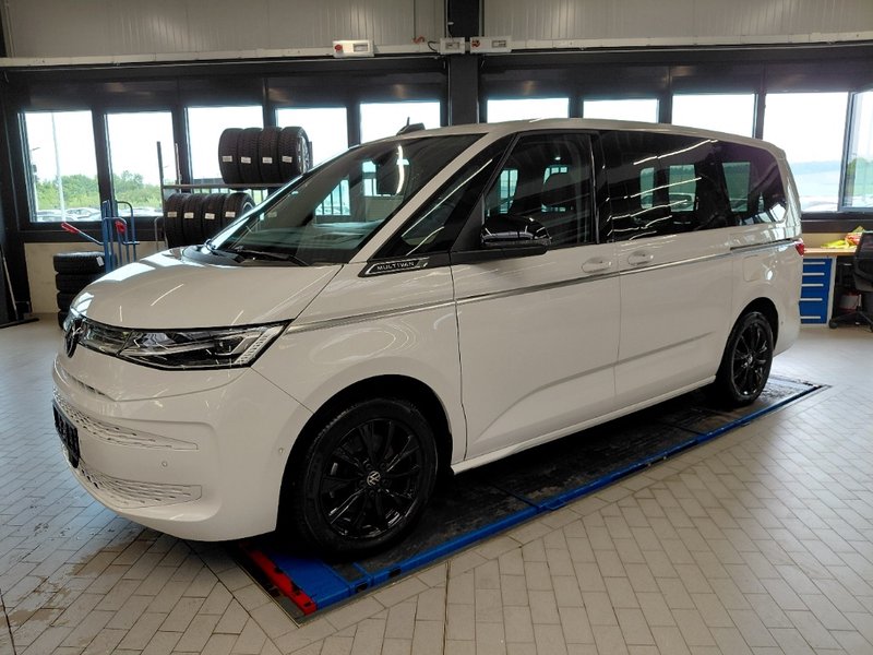 Volkswagen T7 Multivan Style lang AHK/ACC/HEADUP/PANO/H&K