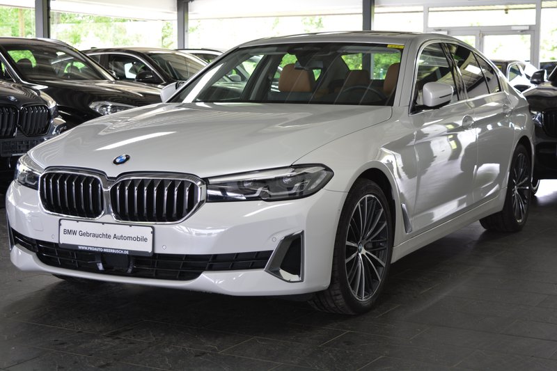 BMW 530d xDrive Luxury GLASDACH/KOMFORTSITZE/AHK/HIFI