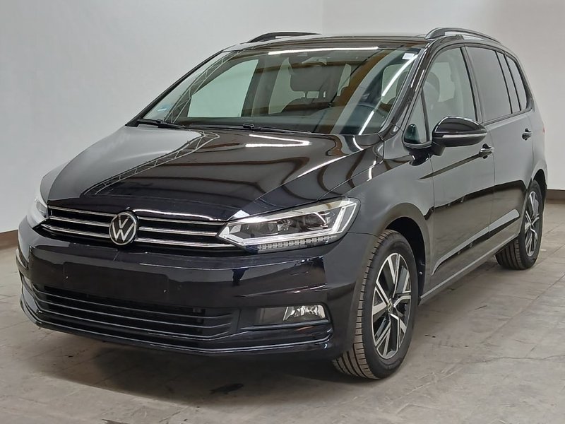 Volkswagen Touran Comfortline MASSAGE/AHK/PANO/STNDHZNG/RFK