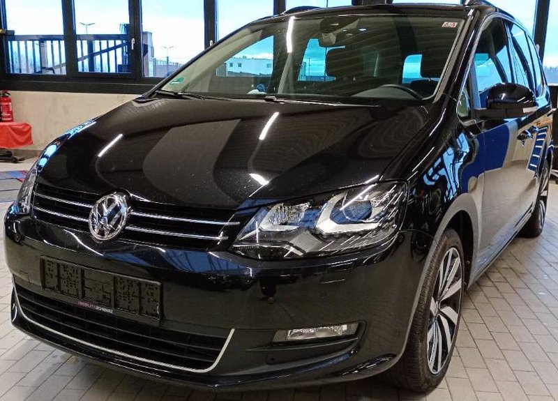 Volkswagen Sharan Comfortline NAVI/AHK/KAMERA/STANDHZG/18ZOLL