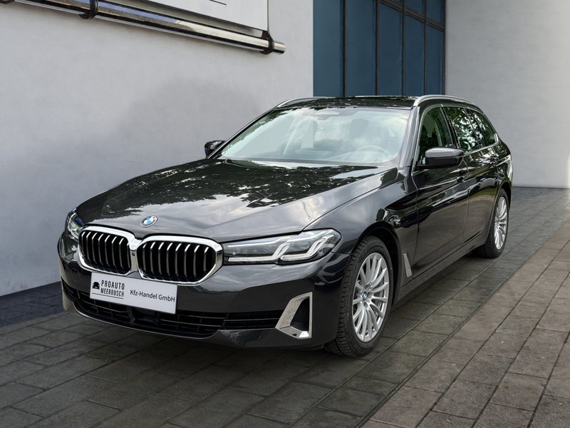 BMW 520d xDrive Luxury Line LASER/PANORAMA/AHK/HEADUP