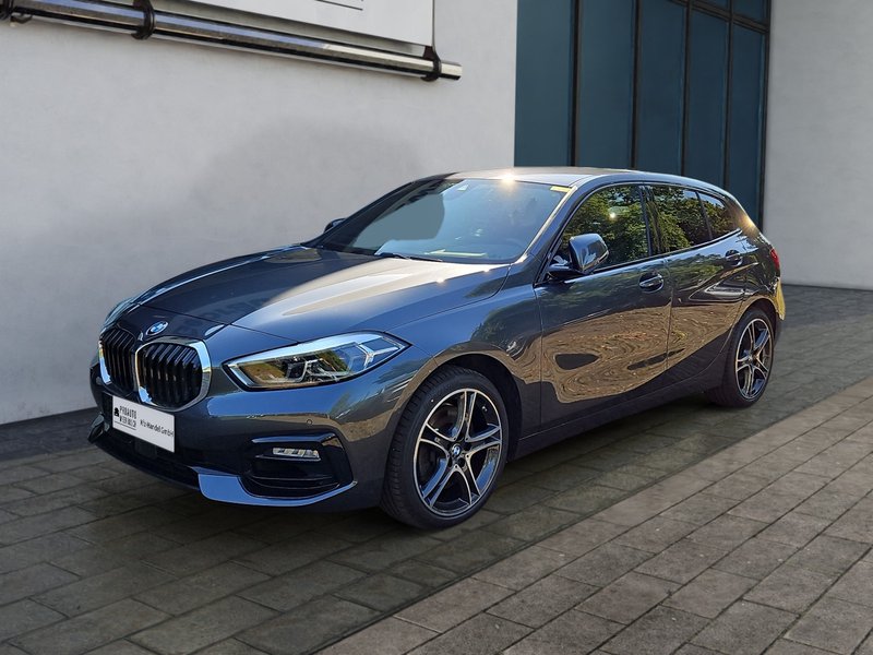 BMW 120i Sport Line DRIVINGASSIST/KAMERA/LEDER/18''