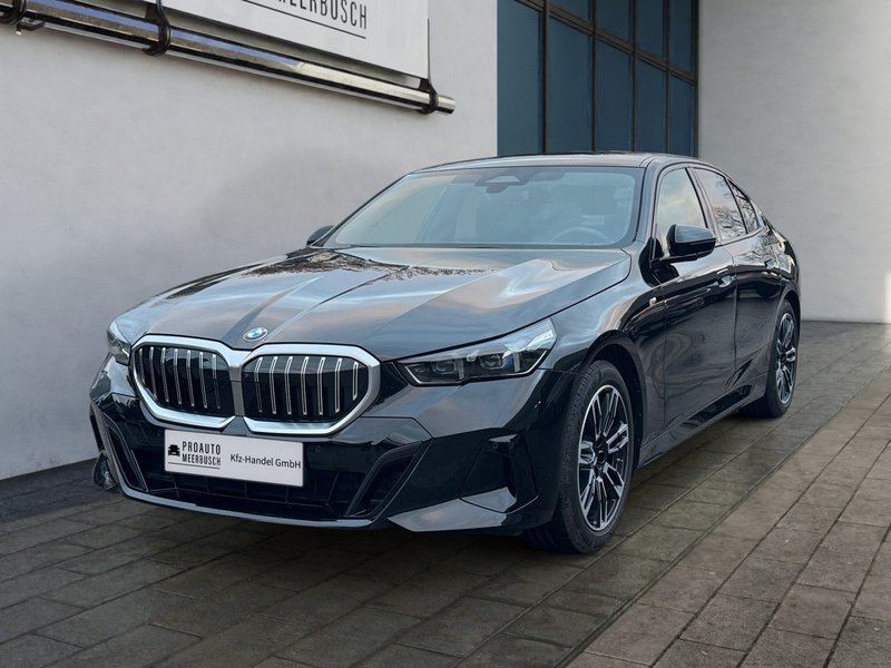 BMW 520d M Sport MEMORY/HEADUP/ACC/SITZBELÜFTUNG/360°
