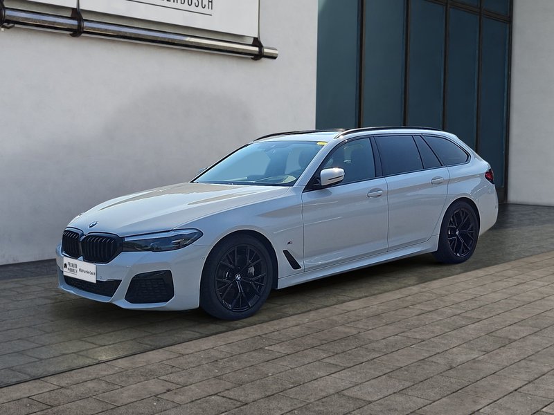 BMW 530d xDrive M Sport PANO/KAMERA/HARMAN/KOMFORTZUG