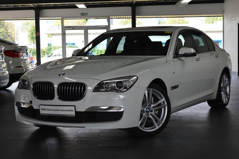 BMW 730d xDrive M SPORTPAKET/HUD/LEDER
