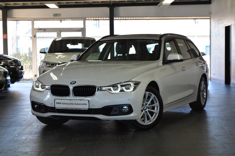 BMW 320i Advantage Touring/Panorama/AHK/LED