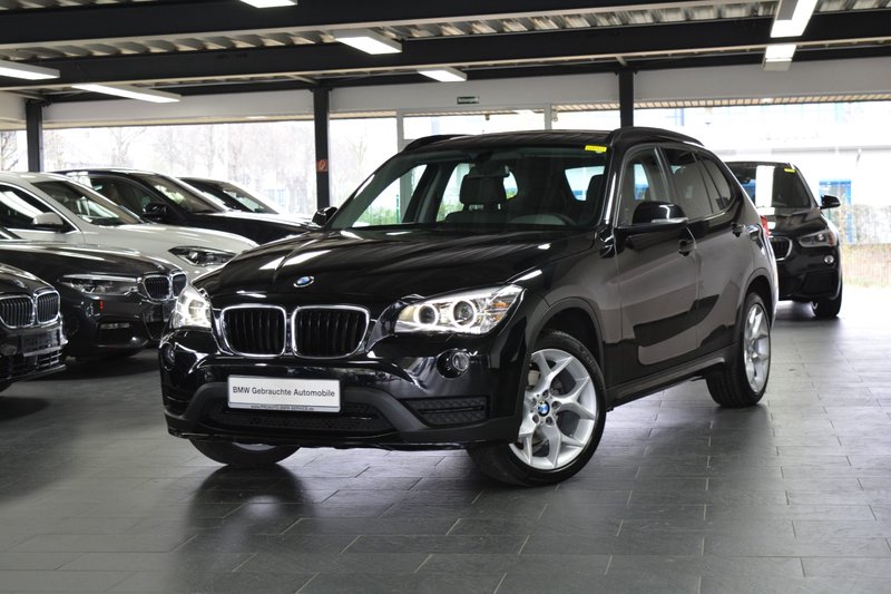 BMW X1 xDrive 20i Sport Line Aut. LEDER/XENON/NAVI/18 ZOLL