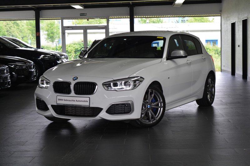 BMW M135i xDrive LED/NAVI/LEDER/KOMFORTZUGANG