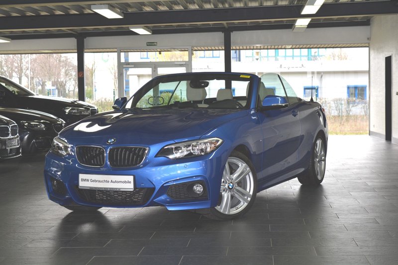 BMW 220i Cabrio M Sport -Aut. NAVI/SITZHEIZUNG/18 ZOLL/TEMPOMAT