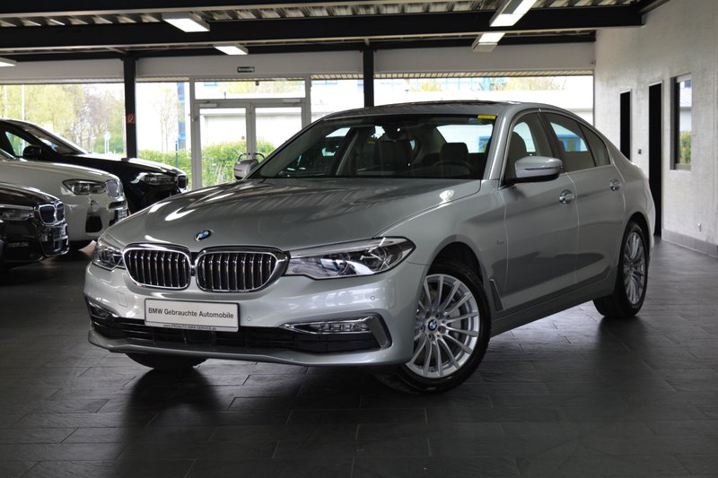 BMW 530i Luxury Line Aut. HEAD-UP/AHK/LED/NAVI PROF/GLASDACH