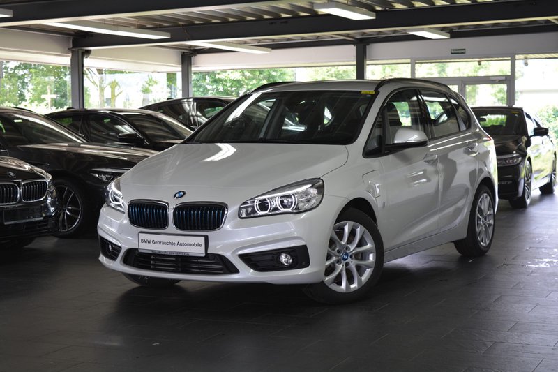 BMW 225xe iPerformance Advantage NAVI/LED/PARKASSISTENT/TEMPOMAT