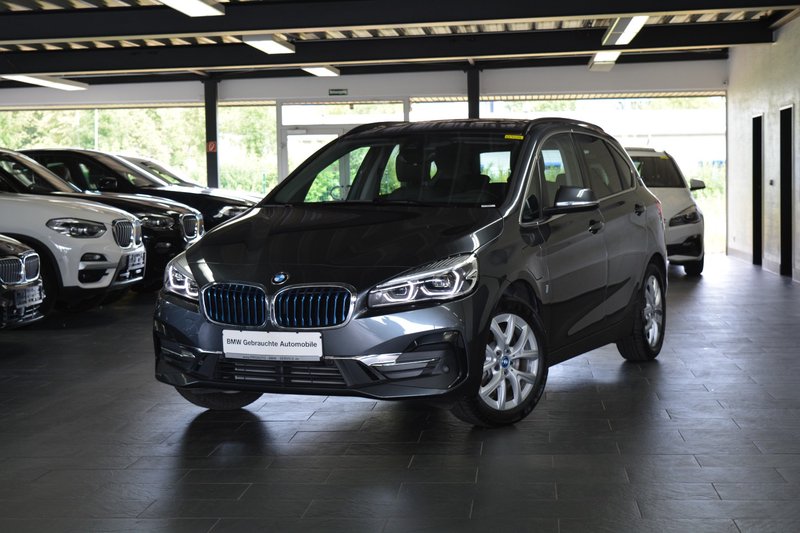 BMW 225xe iPerformance Active Tourer Aut. Luxury Line LED/GLASDACH/NAVI PLUS/HEAD-UP/6d-temp