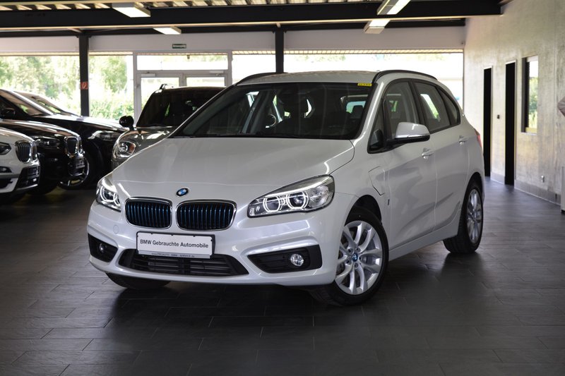 BMW 225 Active Tourer xe iPerformance LED/NAVI/SITZHEIZUNG/TEMPOMAT