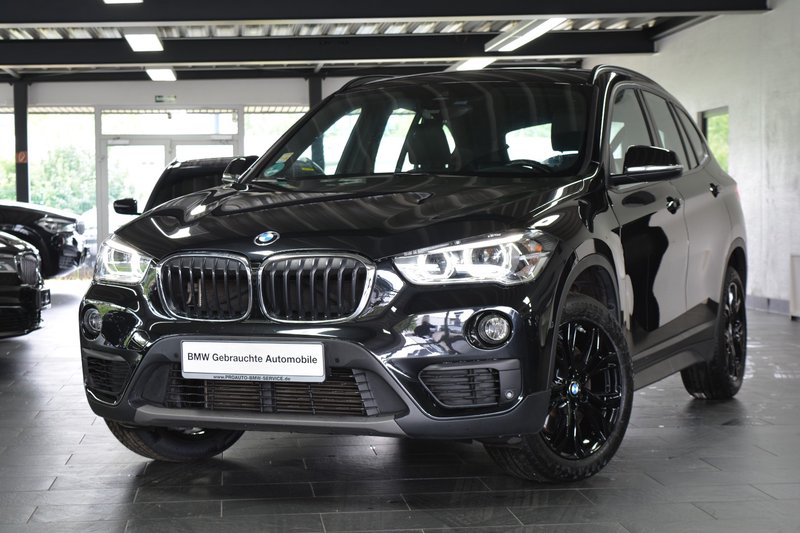 BMW X1 xDrive20i Advantage Navi/Leder/Panorama/LED