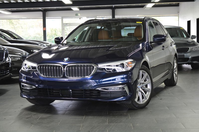 BMW 530d xDrive Touring Luxury Line AHK/LED/LIVE COCKPIT/STANDHEIZUNG