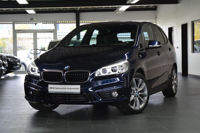 BMW 220d xDrive Active Tourer AHK/LED/HEAD-UP/NAVI PLUS/KAMERA