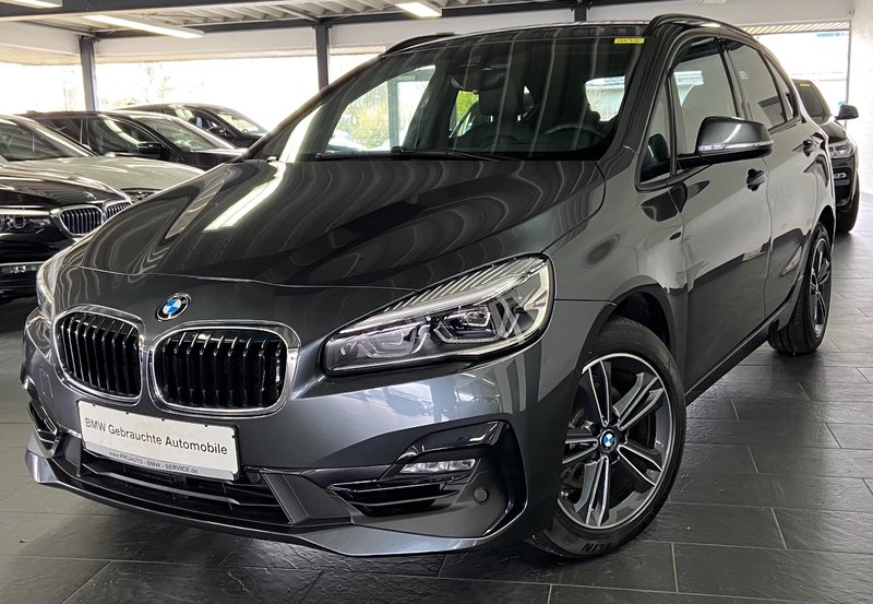 BMW 218i Active Tourer Aut. Sport Line LED/HEAD-UP/NAVI PLUS/AHK/KAMERA