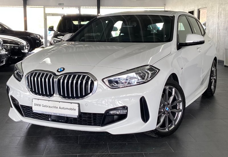 BMW 118 i M Sport LIVE COCKPIT/LED/PANORAMA