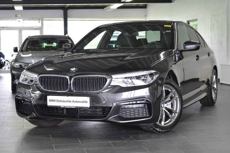 BMW 520i M Sport Limousine HUD/KOMFORTSITZE/ACC/INTEGRALAKTIV/STANDHZG/GSD