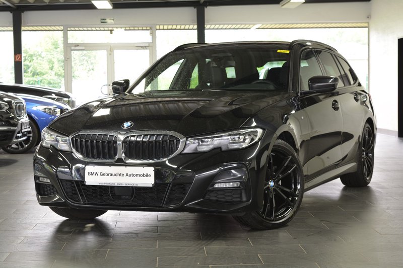 BMW 320 d xDrive Touring M Sport AHK/STANDHEIZUNG/ACC/19"