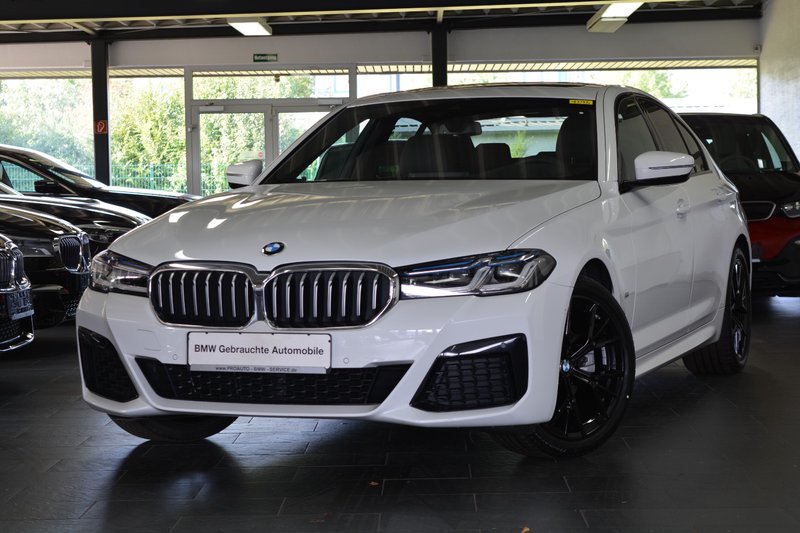 BMW 520d M Sport FACELIFT/AHK/19''/GLASDACH/HUD