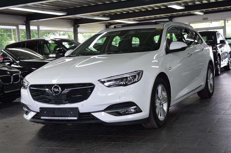 Opel Insignia B Sports Tourer Business INNOVATION AHK/LED MATRIX/HEAD-UP/PANORAMA