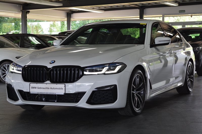 BMW 520 i Limousine M Sport MILDHYBRID ACC/LASER/HEAD-UP/GLASDACH/APPLE CARPLAY