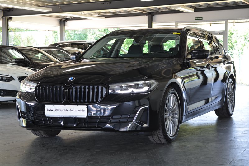 BMW 520d xDrive Touring Luxury Line HEAD-UP/PANORAMA