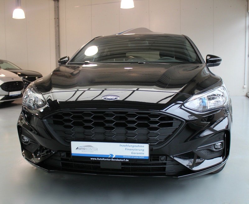 Ford Focus Lim. ST Line X 155PS MHEV*Winterp.*Nav*LED used buy in