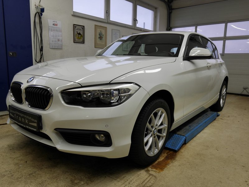 BMW 116i Advantage NAVI,MFL,SHZ,PDC,incl.1 J.GARANTIE